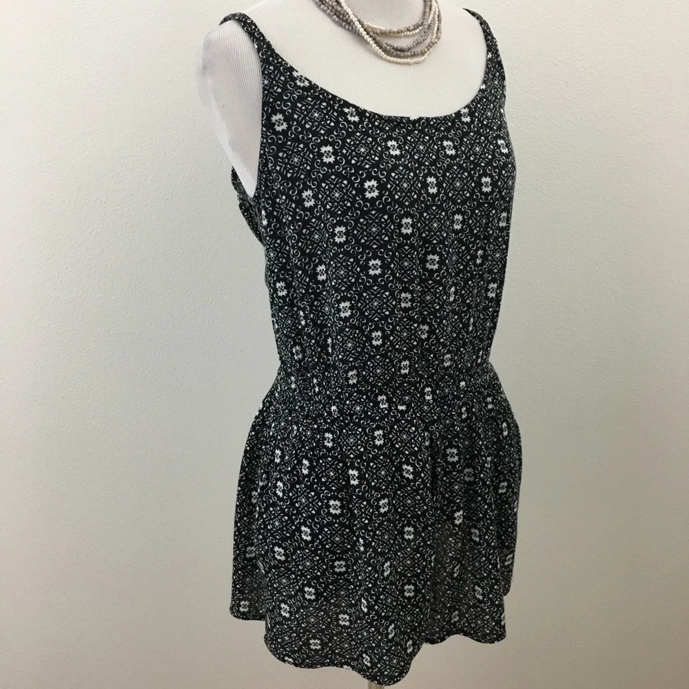 Shorts Romper with Pockets - Picture 1 of 10